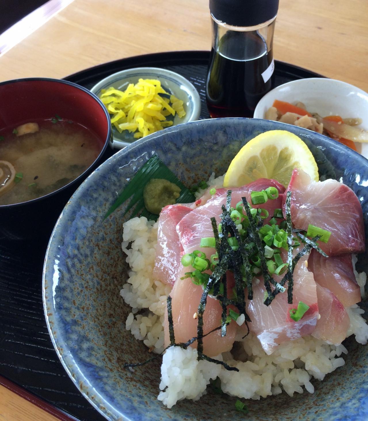 オリーブはまち 香川県の美味しい名物料理 魚介 海鮮料理 Eats Jp