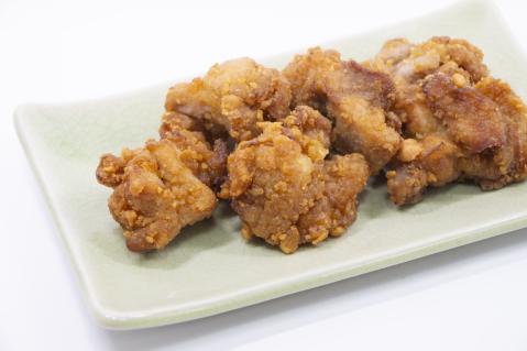 グルクンの唐揚げ 沖縄県の美味しい名物料理 天ぷら 揚げ物 Eats Jp