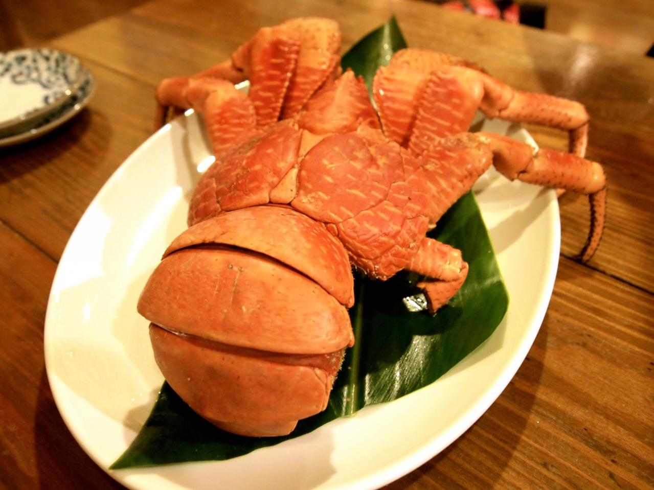 ヤシガニ 沖縄県の美味しい名物料理 魚介 海鮮料理 Eats Jp