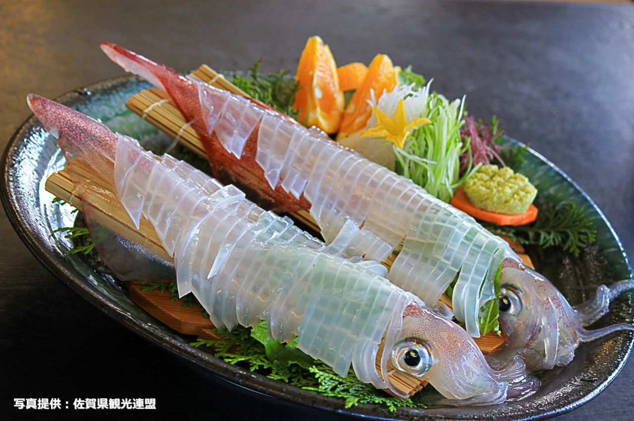 Yobuko-Tintenfisch lebendig machen