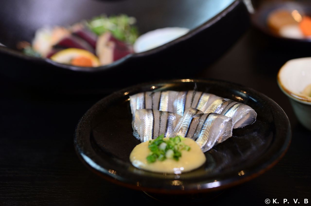 きびなごの刺身（きびなごのさしみ）｜鹿児島県のご当地グルメきびなごの刺身は、鹿児島県民のソウルフード「きびなご」｜eats.jp