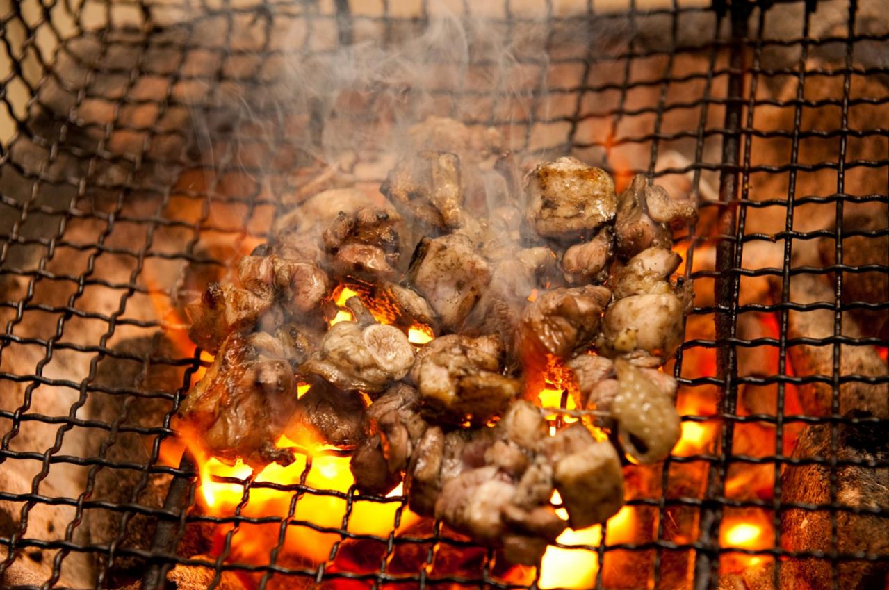 地鶏の炭火焼きとは｜鶏の旨味と炭の薫りがたまらない宮崎名物｜宮崎県