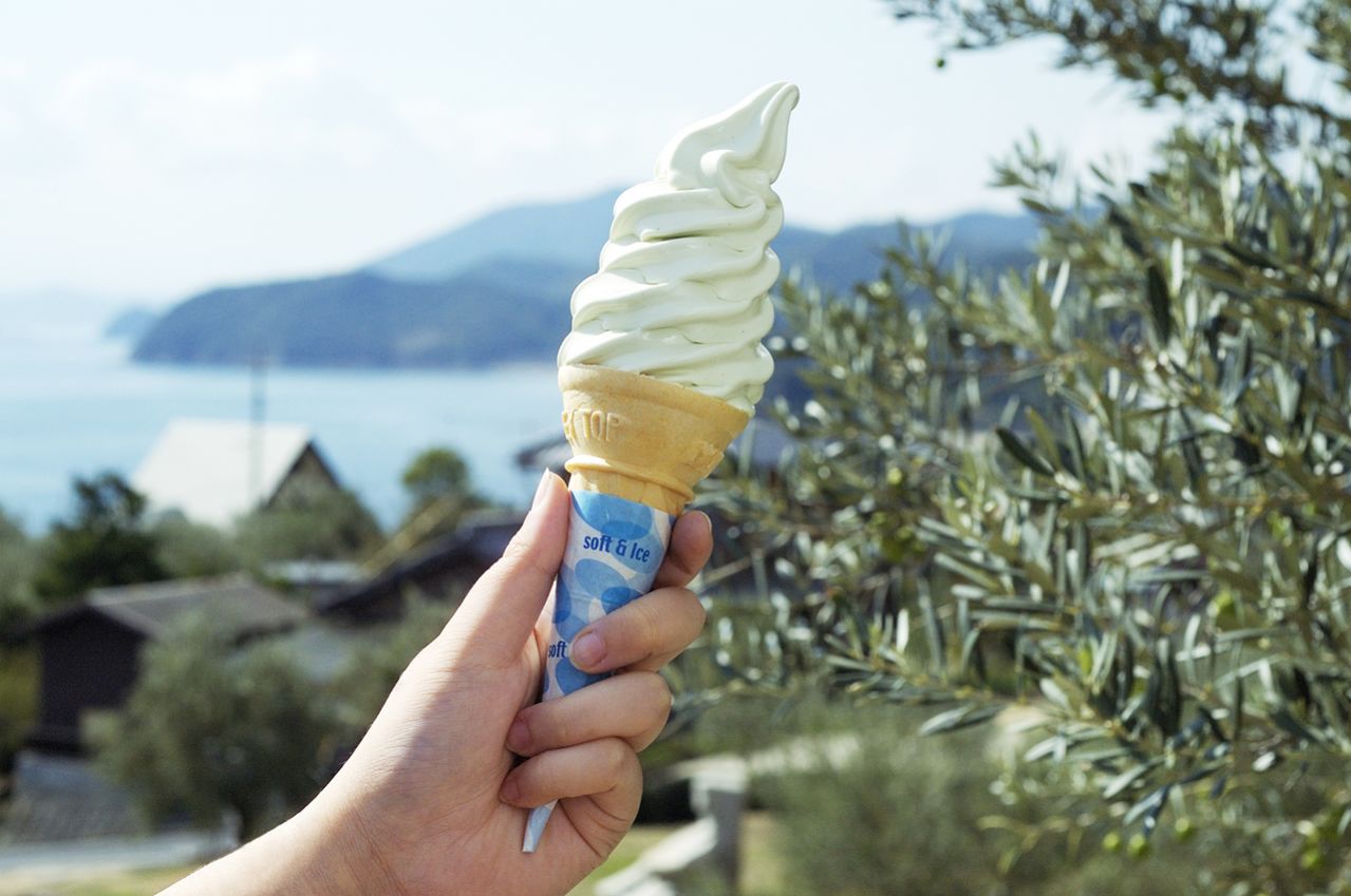 オリーブソフトクリーム