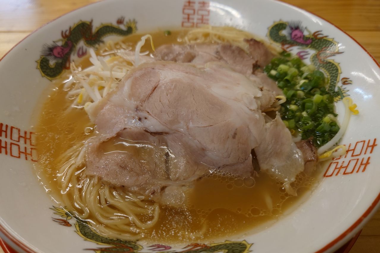 牛骨ラーメン
