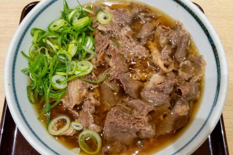 Pferdefleisch-Soba