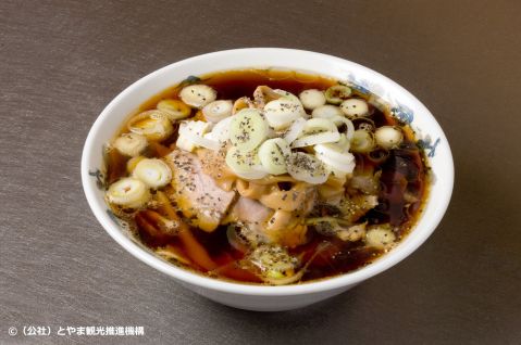富山ブラックラーメン