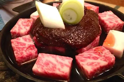 Thịt Bò Hầm "Gyūnabe"