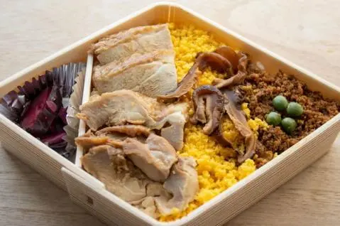 野邊地車站傳統便當鷄肉飯
