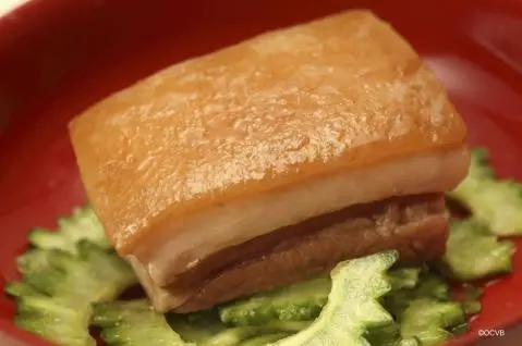 หมูตุ๋นโอกินาวา (Rafute)